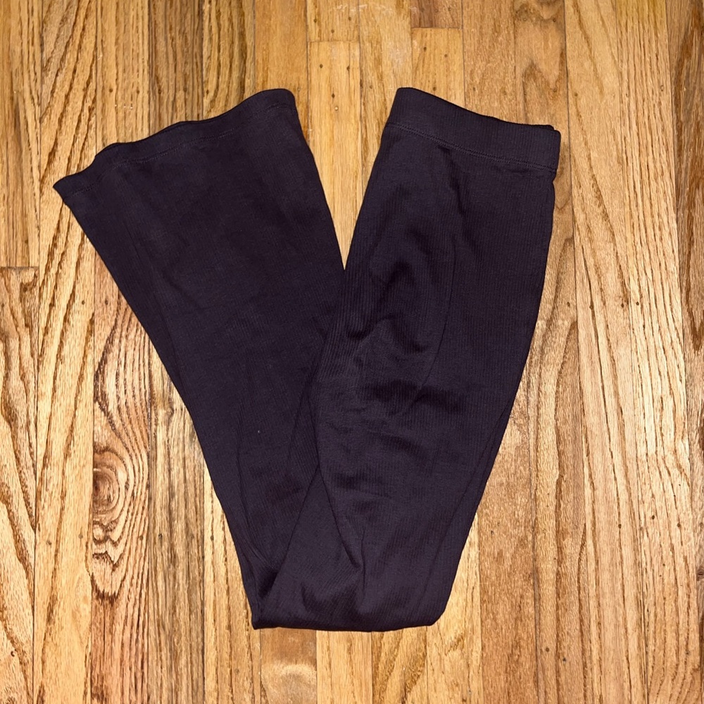 Ribbed brown flared leggings